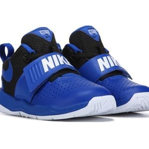 ⛔️SOLD⛔️Boys 10.5 Nike Hustle Sneakers